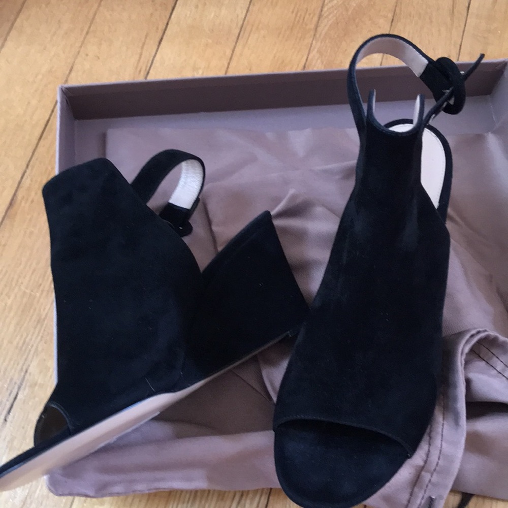 Gianvito Rossi black suede shoes open toes 8